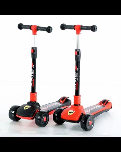 קורקינט דגם דמוי "פרארי" ברקס אחורי, מוט מתקפל ומתכוונן