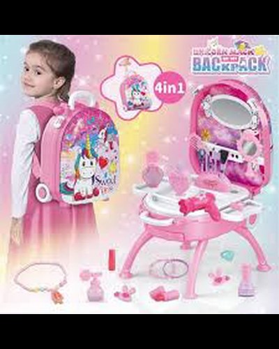 תיק חד קרן הופך לשידת איפור מפוארת