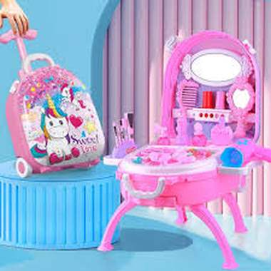 תיק חד קרן הופך לשידת איפור מפוארת : image 2